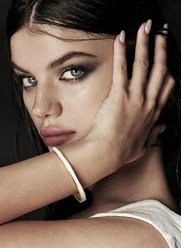 BG301GW B.Tiff "The Hamptons" White Enamel Gold Bangle Bracelet