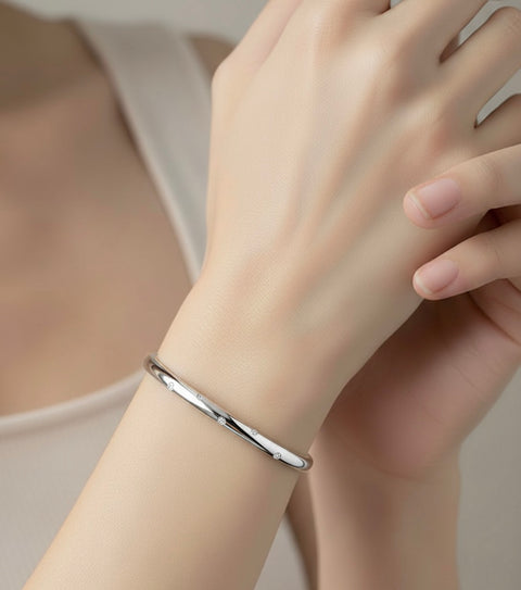 BG608W B.Tiff High Polish 8-Stone Starlight Pave Adjustable Bangle Cuff