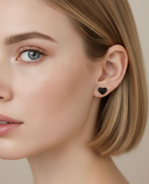 ER005B B.Tiff Black Heart Stud Earrings