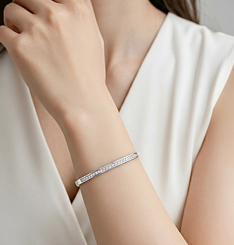 BG333W B.Tiff Eternity 25 Bangle Bracelet