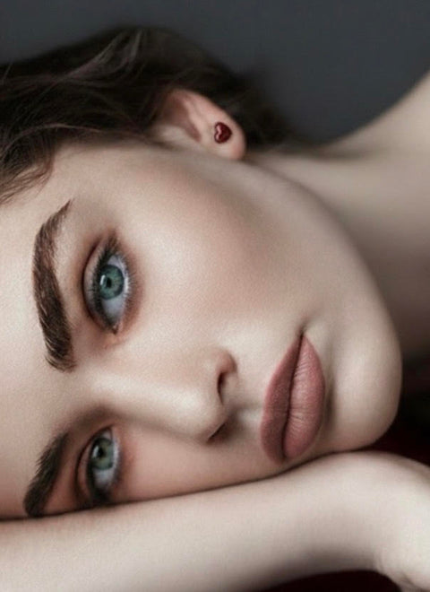 ER005R B.Tiff Burgundy Heart Stud Earrings