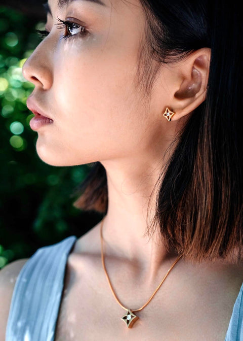 PT138G B.Tiff Gold Floro Pendant