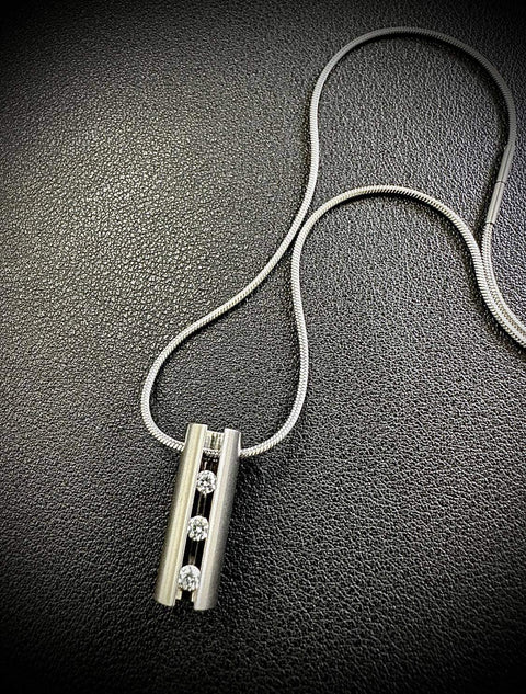 PT333W B.Tiff Hollowed Short Stick Pendant