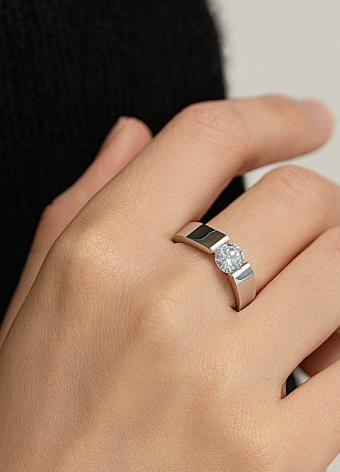 RG093W B.Tiff 2 ct Round Solitaire Engagement Ring