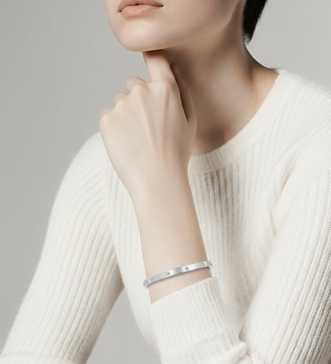 BG308W B.Tiff 8-Stone Matte Bangle Bracelet