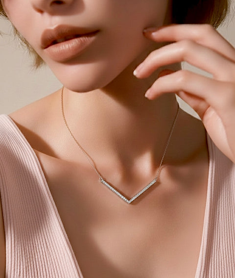 PT208W B.Tiff Pavé Viva Pendant Necklace